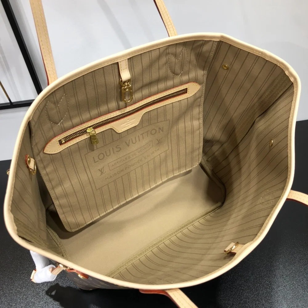 Louis Vuitton Neverfull MM